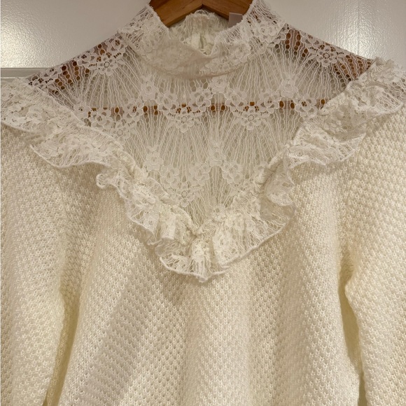 H&M | Cream Sweater Lace Mockneck - Picture 3 of 3